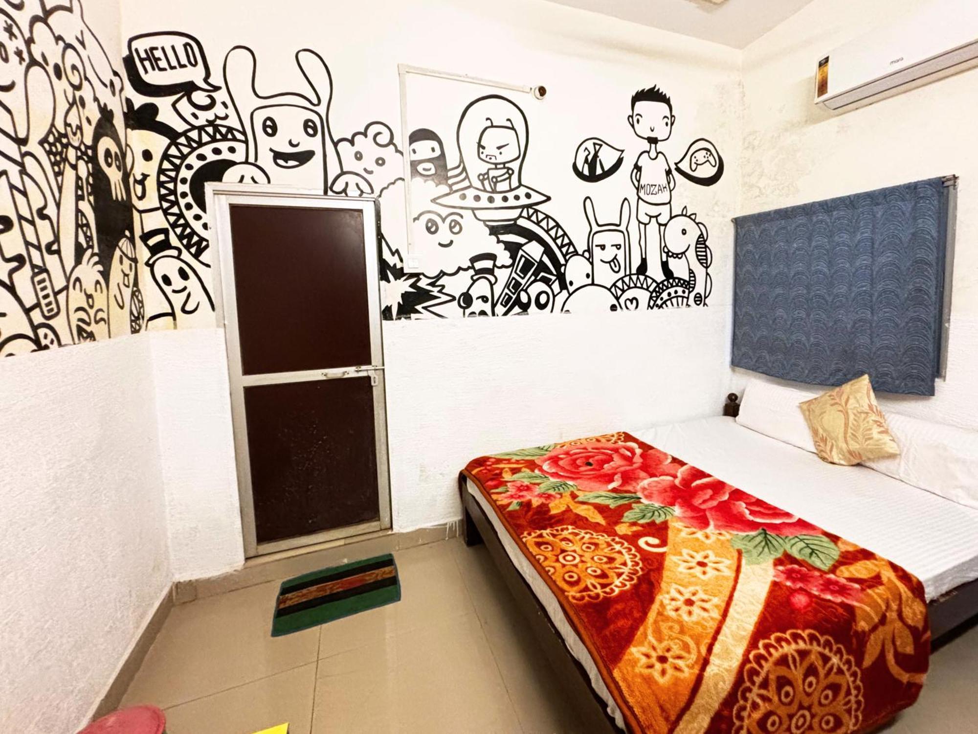 Madsquad Hostel Dorms & Rooms（バラナシ）：（最新料金：2025年）